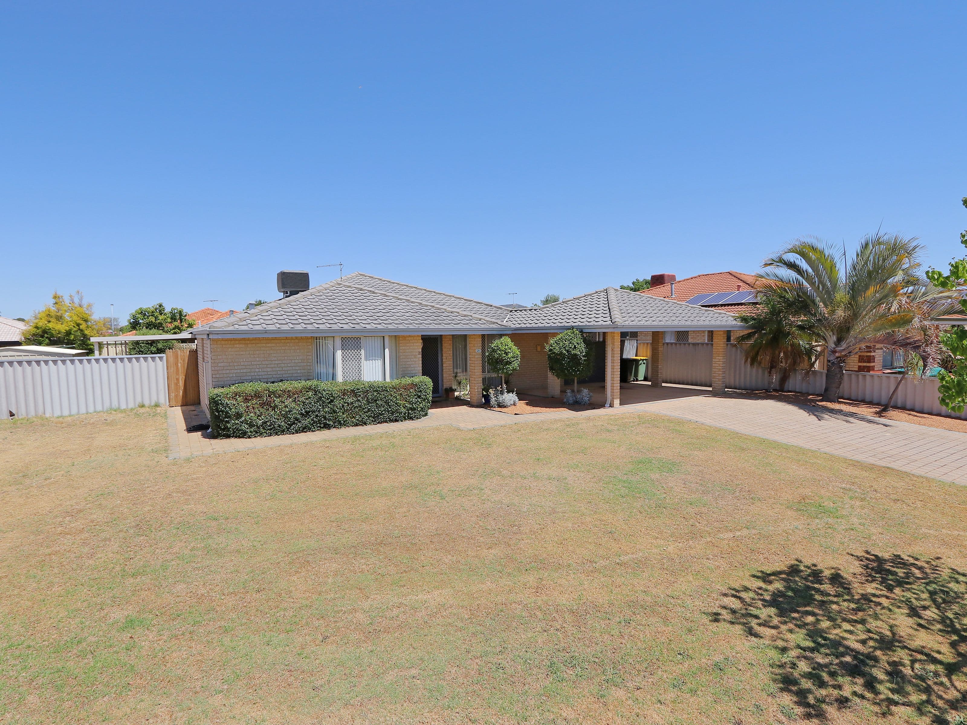 21 Norbertine Close, Queens Park WA 6107, Queens Park - Image 1
