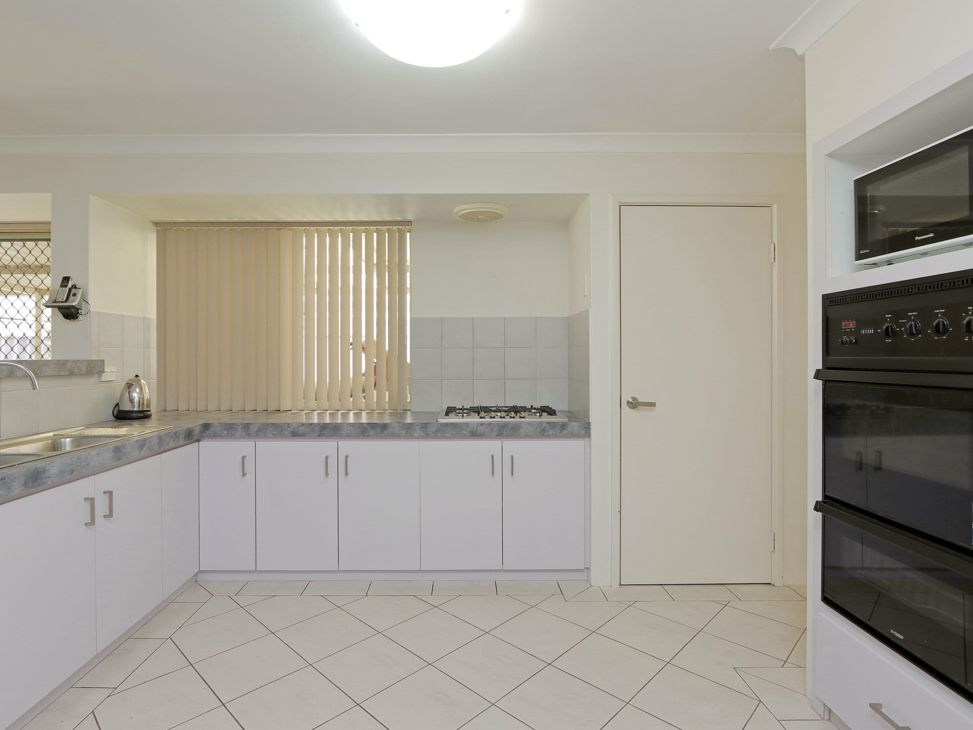 21 Norbertine Close, Queens Park WA 6107, Queens Park - Thumbnail 3