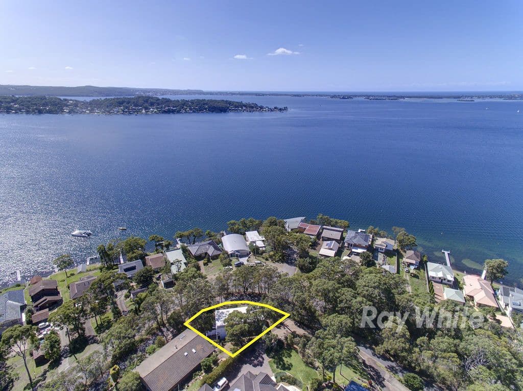 118 Fishing Point Road, Fishing Point - Image 1