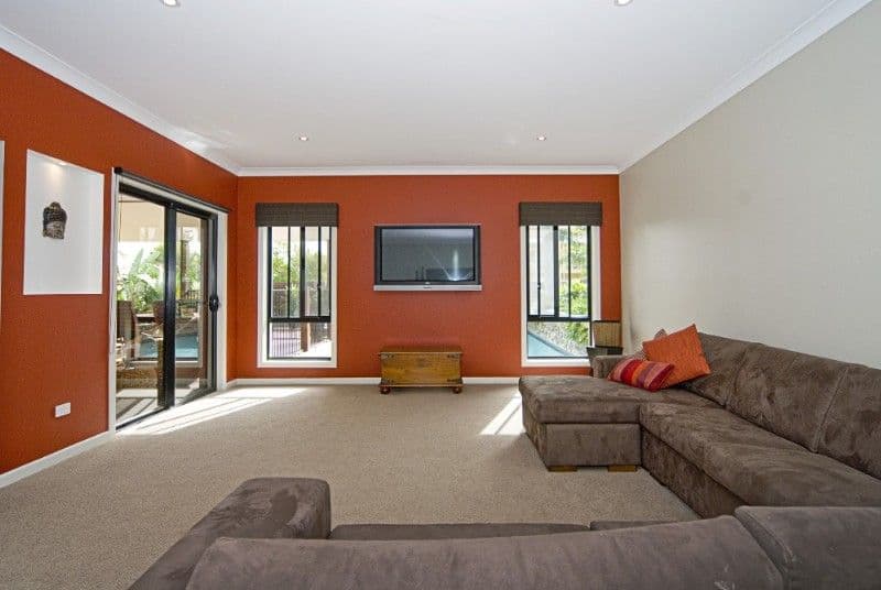 2 Biscay Way, COOMBABAH QLD 4216, Coombabah - Thumbnail 8