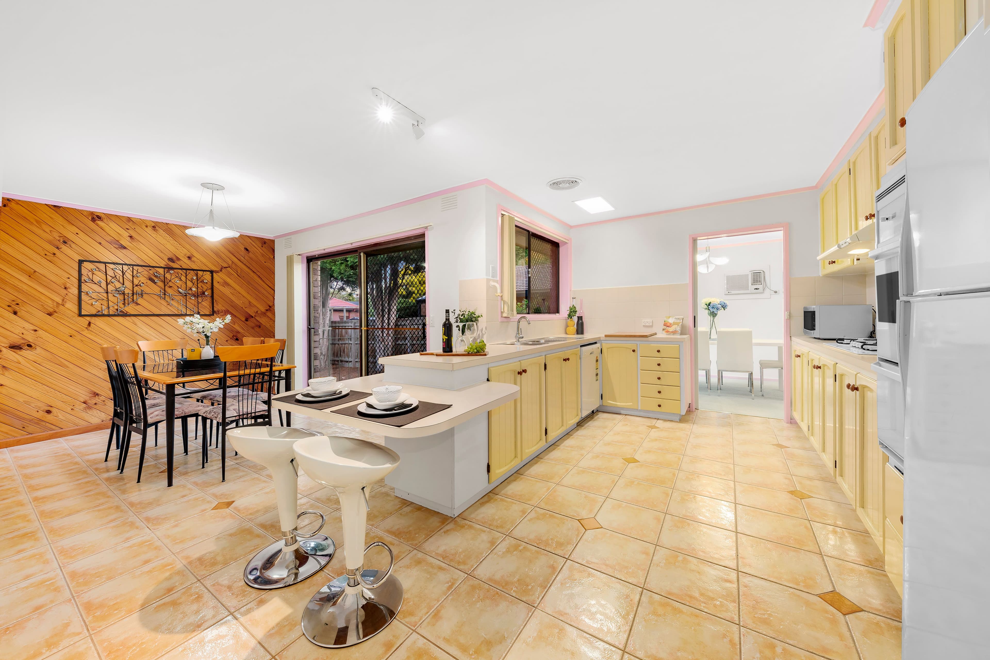 9 Alvaston Avenue, Wantirna VIC 3152, Wantirna - Thumbnail 3