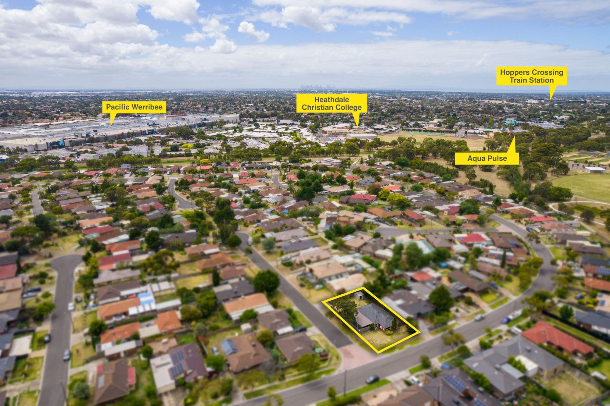 76 Silvereye Crescent, Werribee VIC 3030, Werribee - Thumbnail 3
