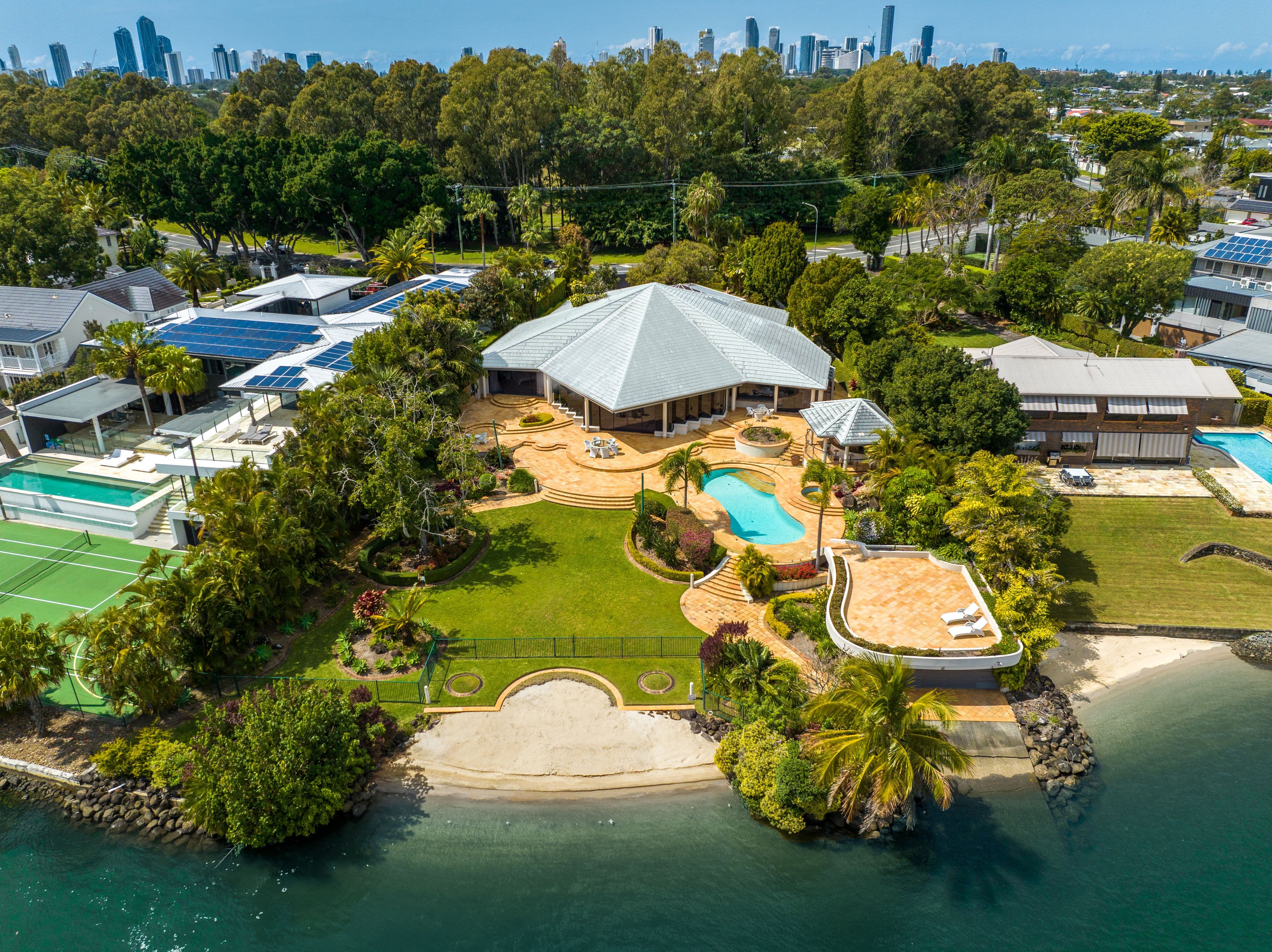 300 Monaco Street, Broadbeach Waters QLD 4218, Broadbeach Waters - Thumbnail 2