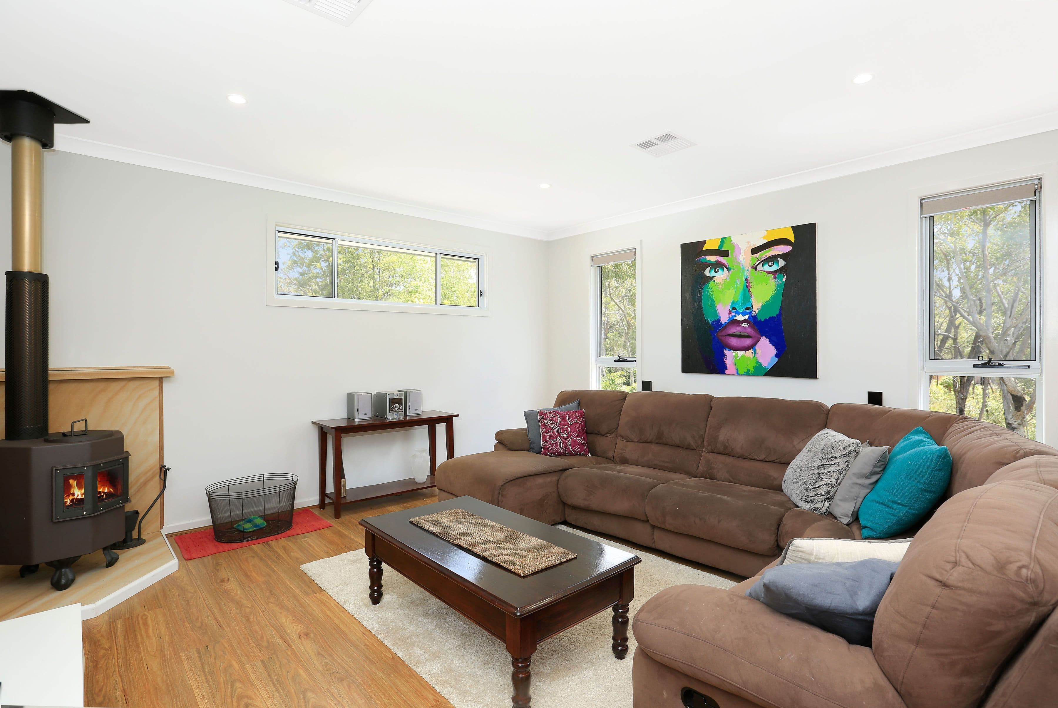 31 Cumberteen Street, Hill Top - Thumbnail 3