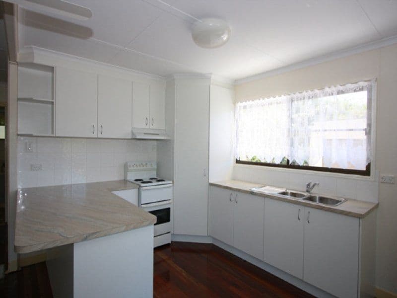 661 Charlton Esplanade, URANGAN QLD 4655, Urangan - Thumbnail 5