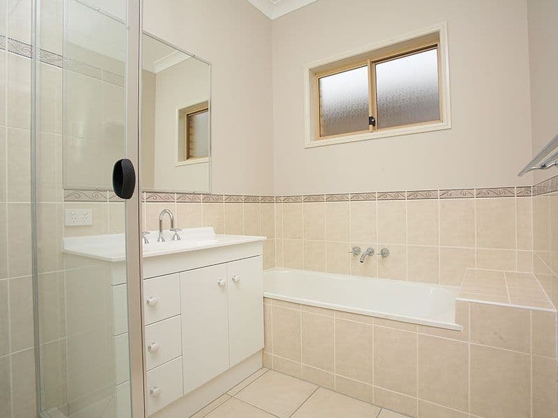 8 Planigale Crescent, North Lakes QLD 4509, North Lakes - Thumbnail 7