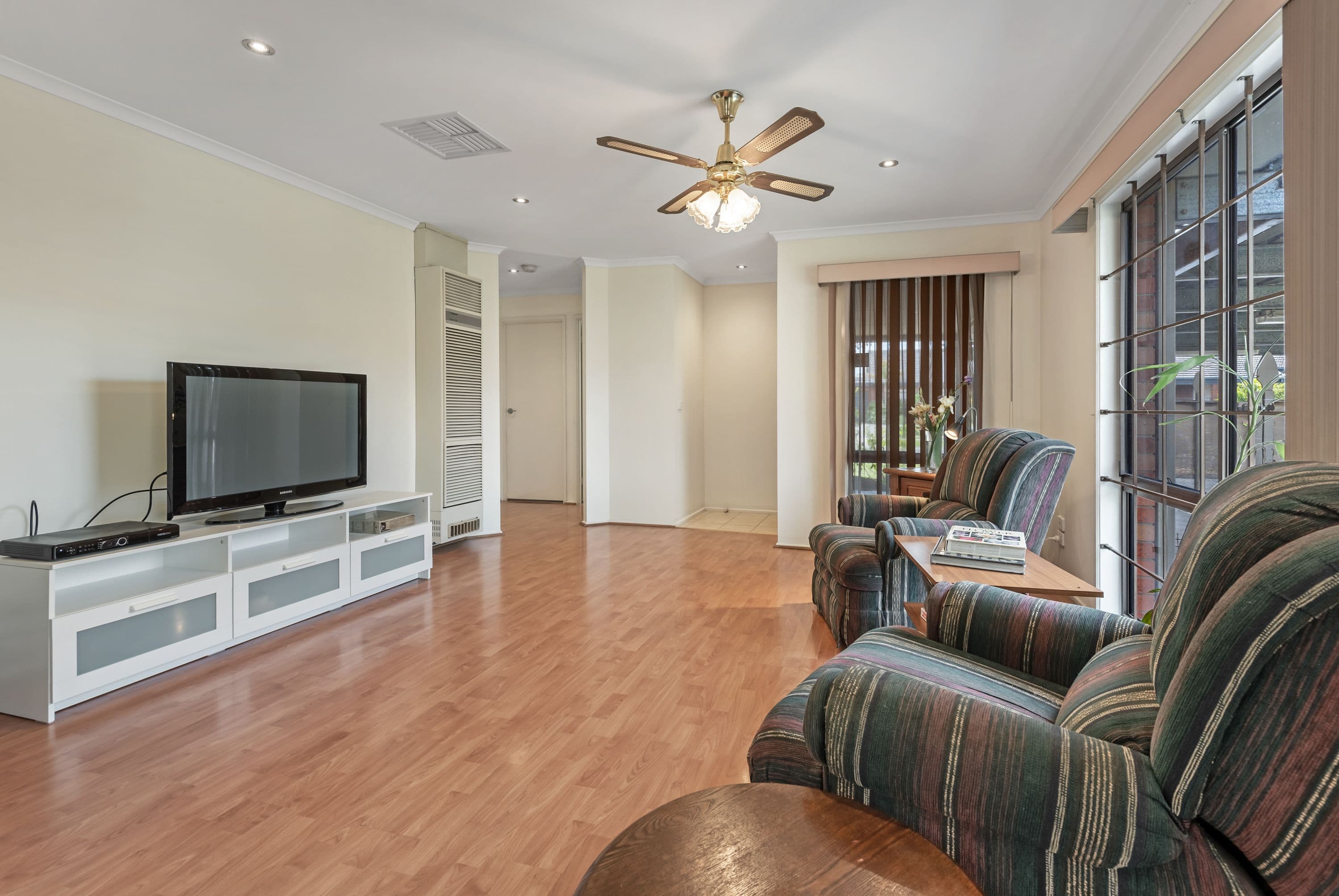 26 Longtown Court, Craigieburn VIC 3064, Craigieburn - Thumbnail 3