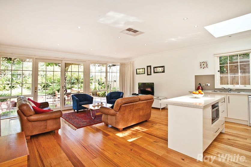 13 Inverell Avenue, MOUNT WAVERLEY VIC 3149, Mount Waverley - Image 1