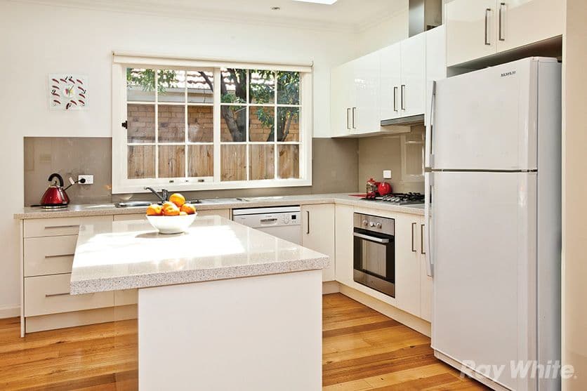 13 Inverell Avenue, MOUNT WAVERLEY VIC 3149, Mount Waverley - Thumbnail 2