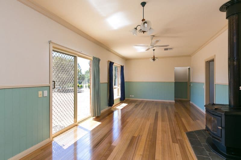 15 Yvonne Court, Maiden Gully VIC 3551, Maiden Gully - Thumbnail 2