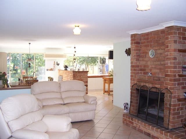 23 Summerhill Drive, STAKE HILL WA 6181, Stake Hill - Thumbnail 2
