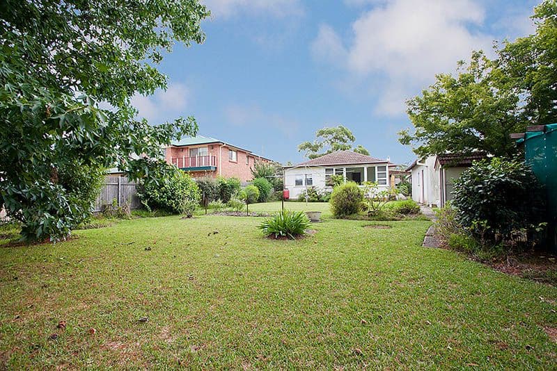 10 Ferntree Road, ENGADINE NSW 2233, Engadine - Thumbnail 2