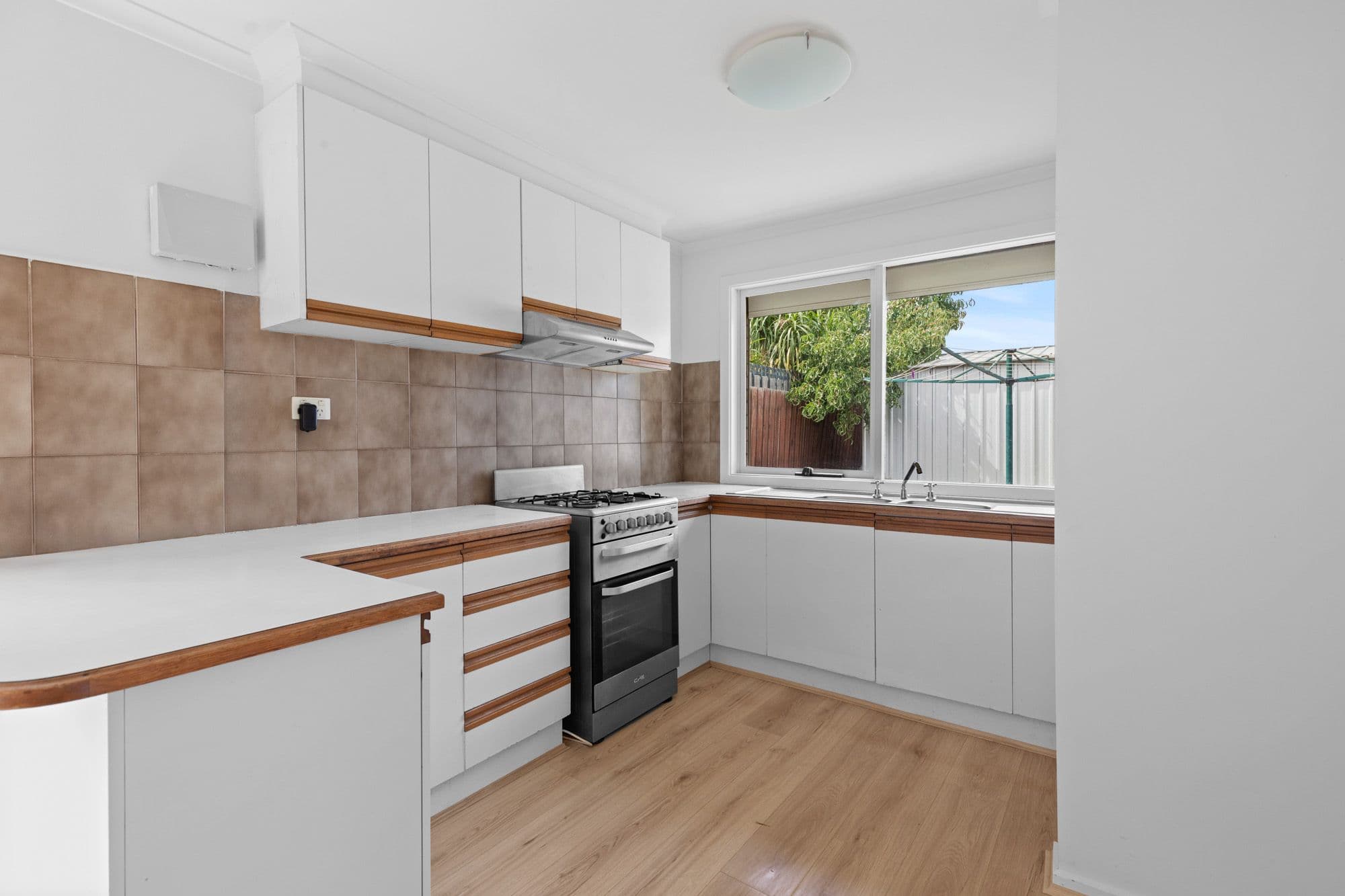 35 Illawong Grove, Werribee VIC 3030, Werribee - Thumbnail 3