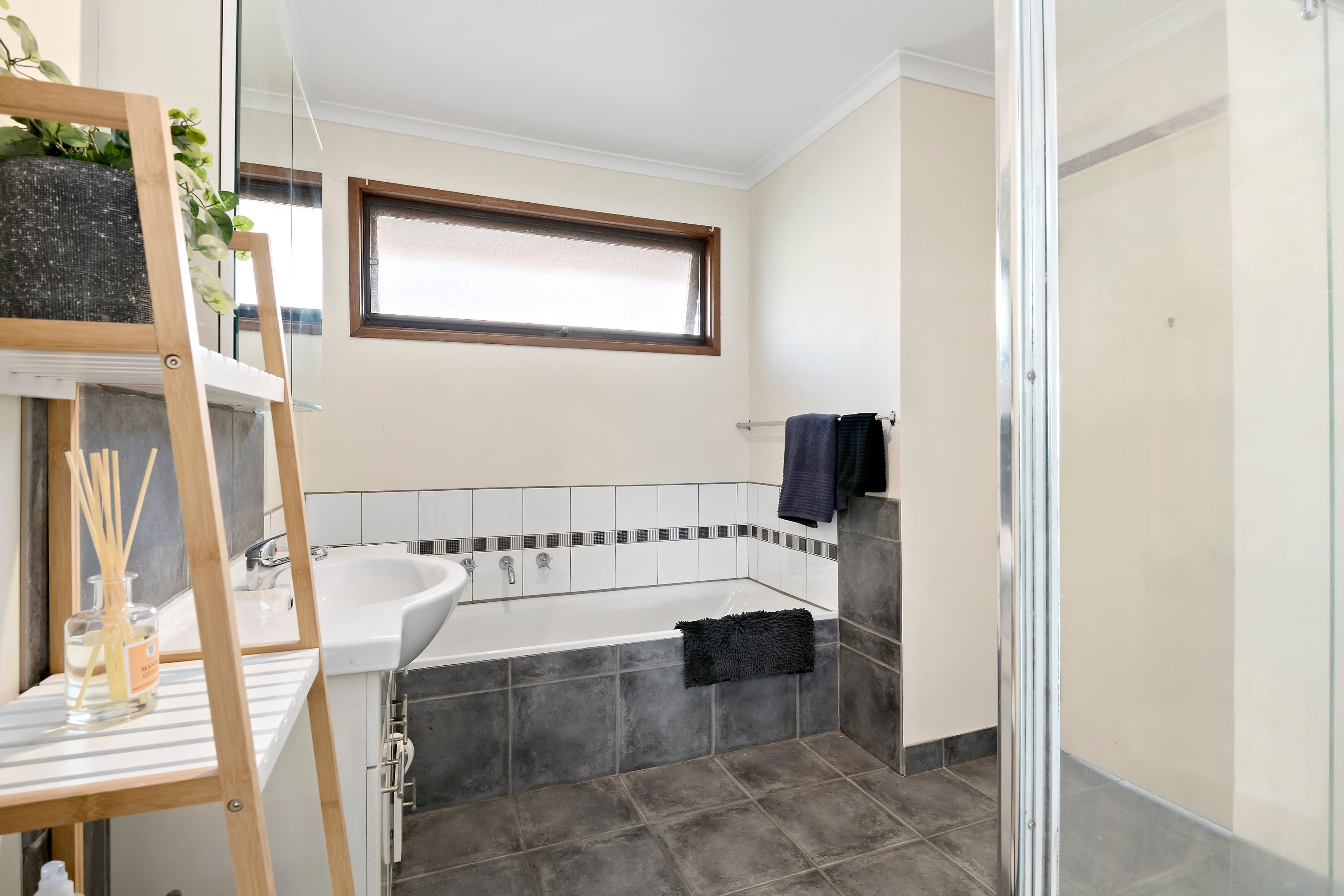 34 Raphael Crescent, Frankston VIC 3199, Frankston - Thumbnail 6