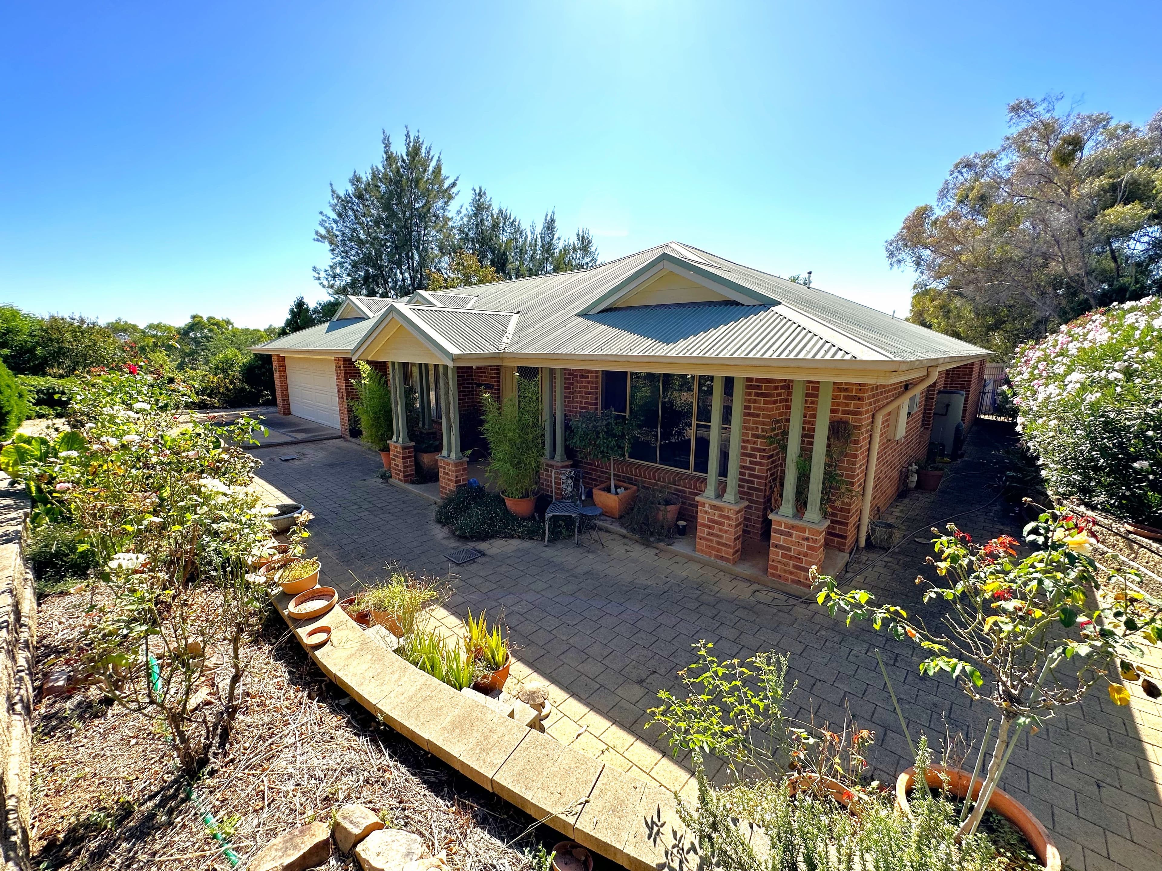 109 Willawong Street, Young NSW 2594, Young - Thumbnail 2