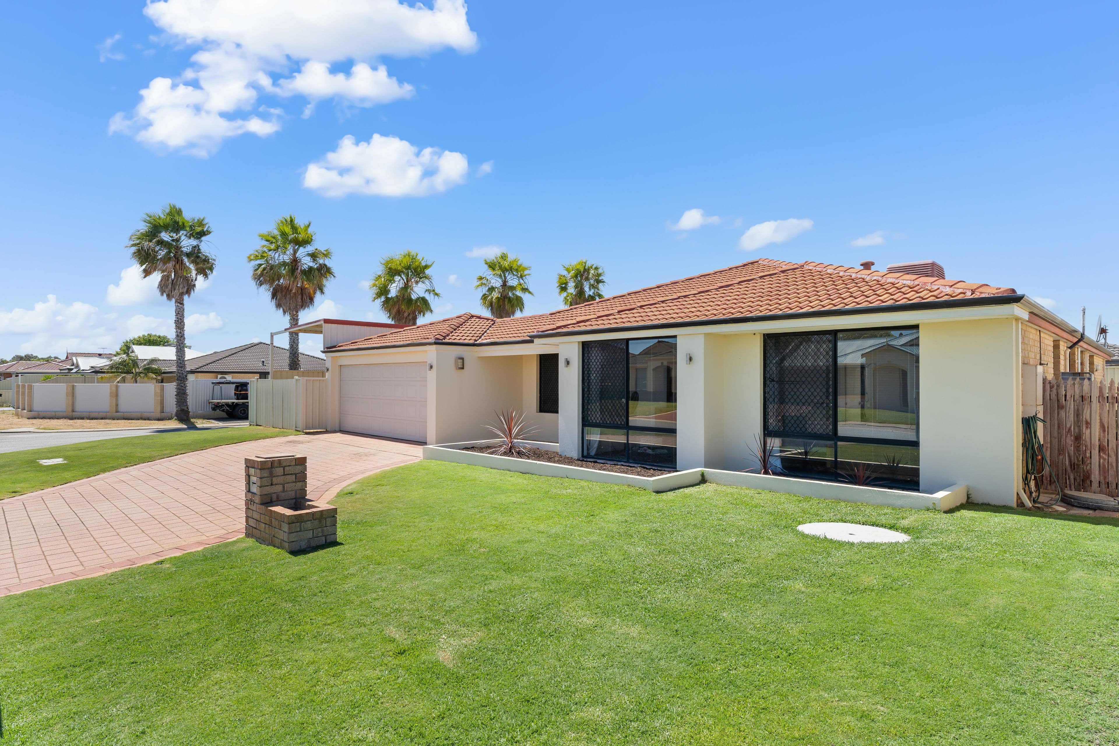 23 Shoalhaven Place, Waikiki WA 6169, Waikiki - Thumbnail 2