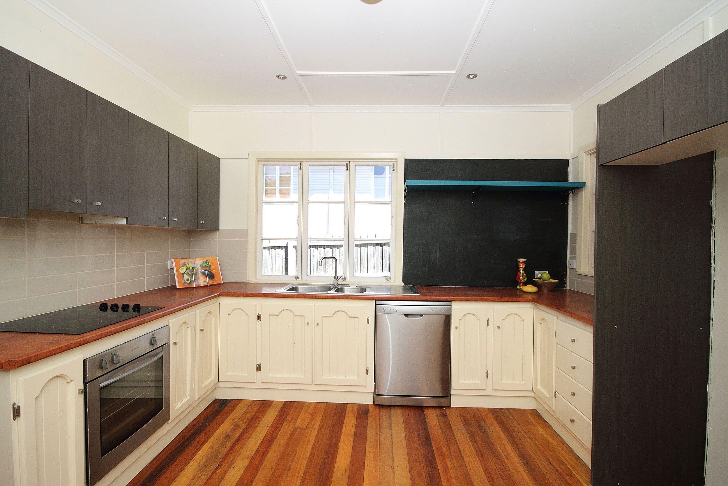 36 Oakfield Street, Mount Gravatt East QLD 4122, Mount Gravatt East - Thumbnail 2