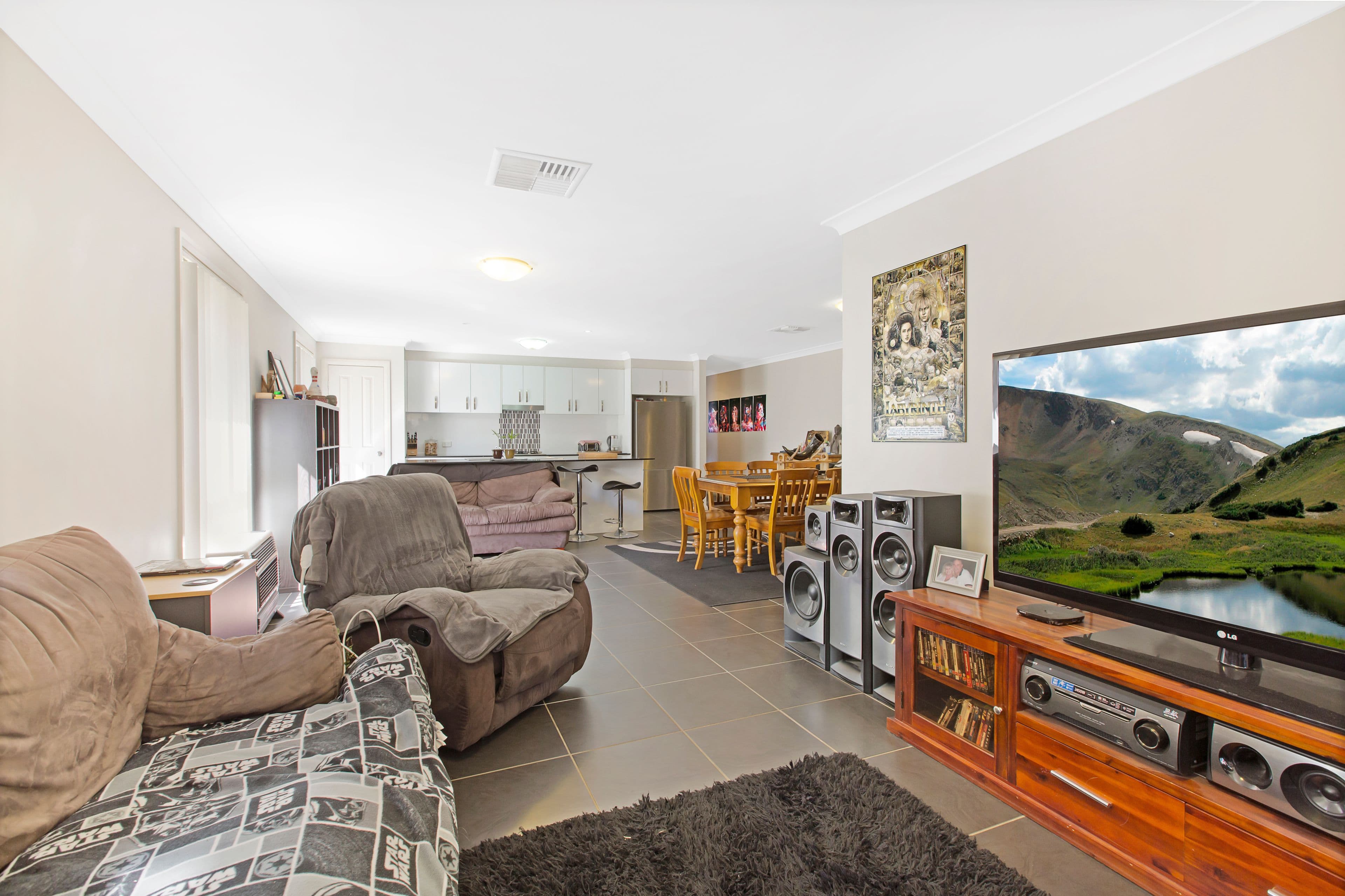 32 Nowland Crescent, Tamworth NSW 2340, Tamworth - Thumbnail 2