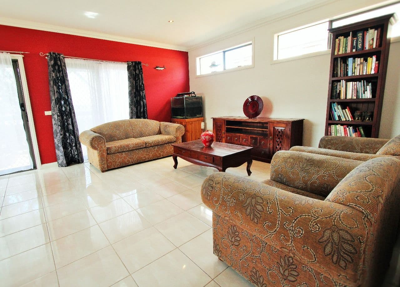 19 Cobb Street, South Morang VIC 3752, South Morang - Thumbnail 3