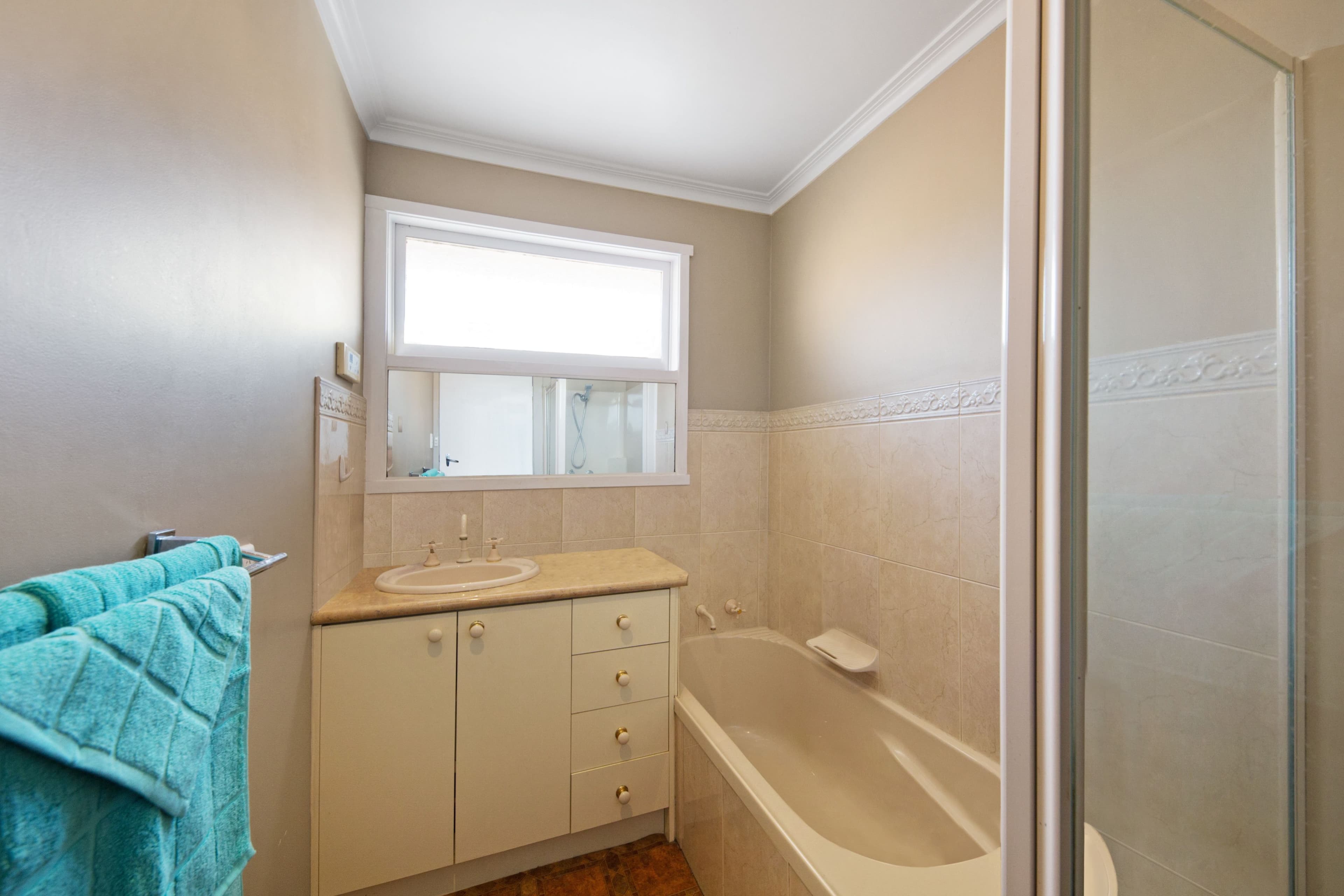 17 Edgar Street, Wendouree VIC 3355, Wendouree - Thumbnail 7