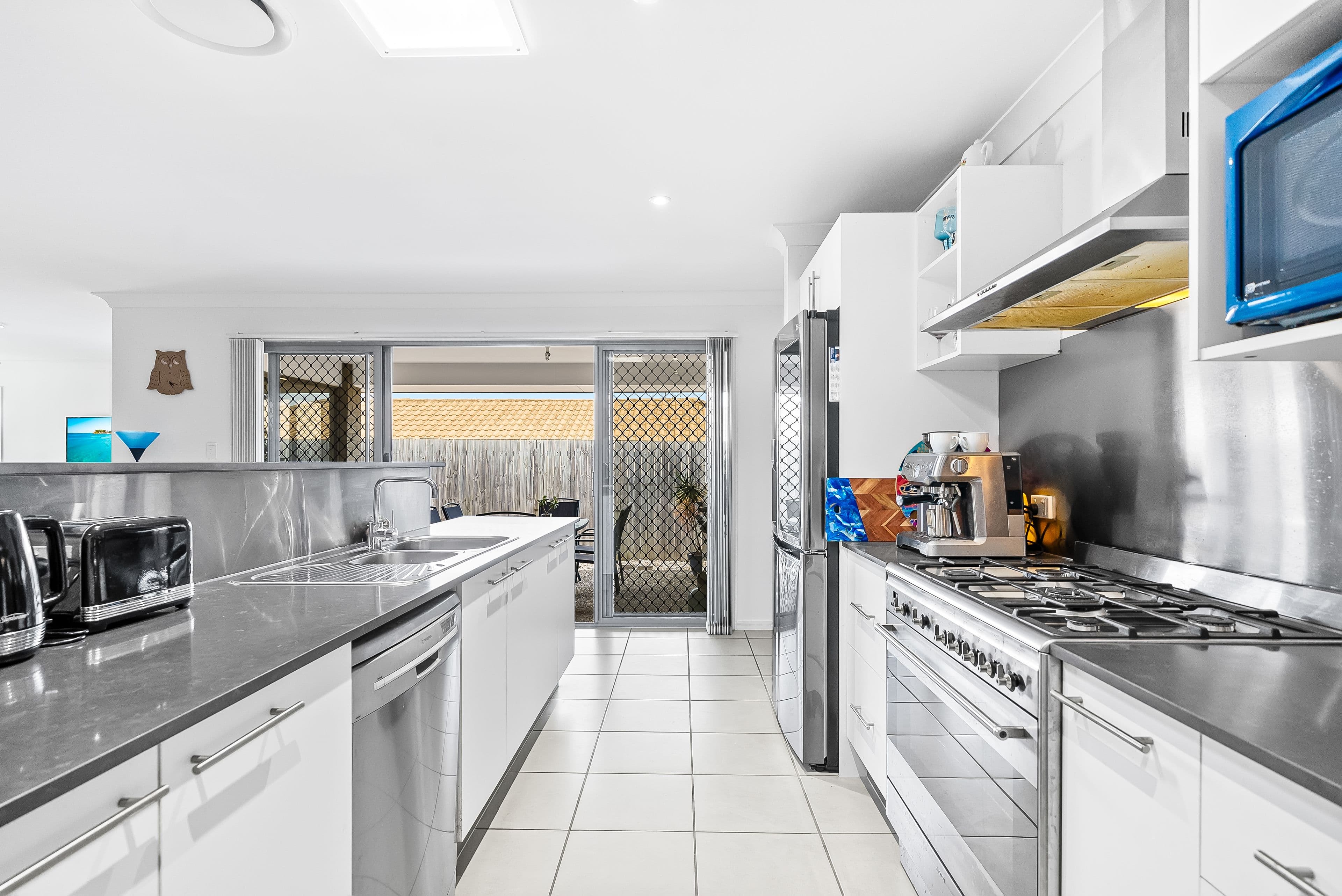 5 Carmen Court, Oxenford QLD 4210, Oxenford - Thumbnail 4