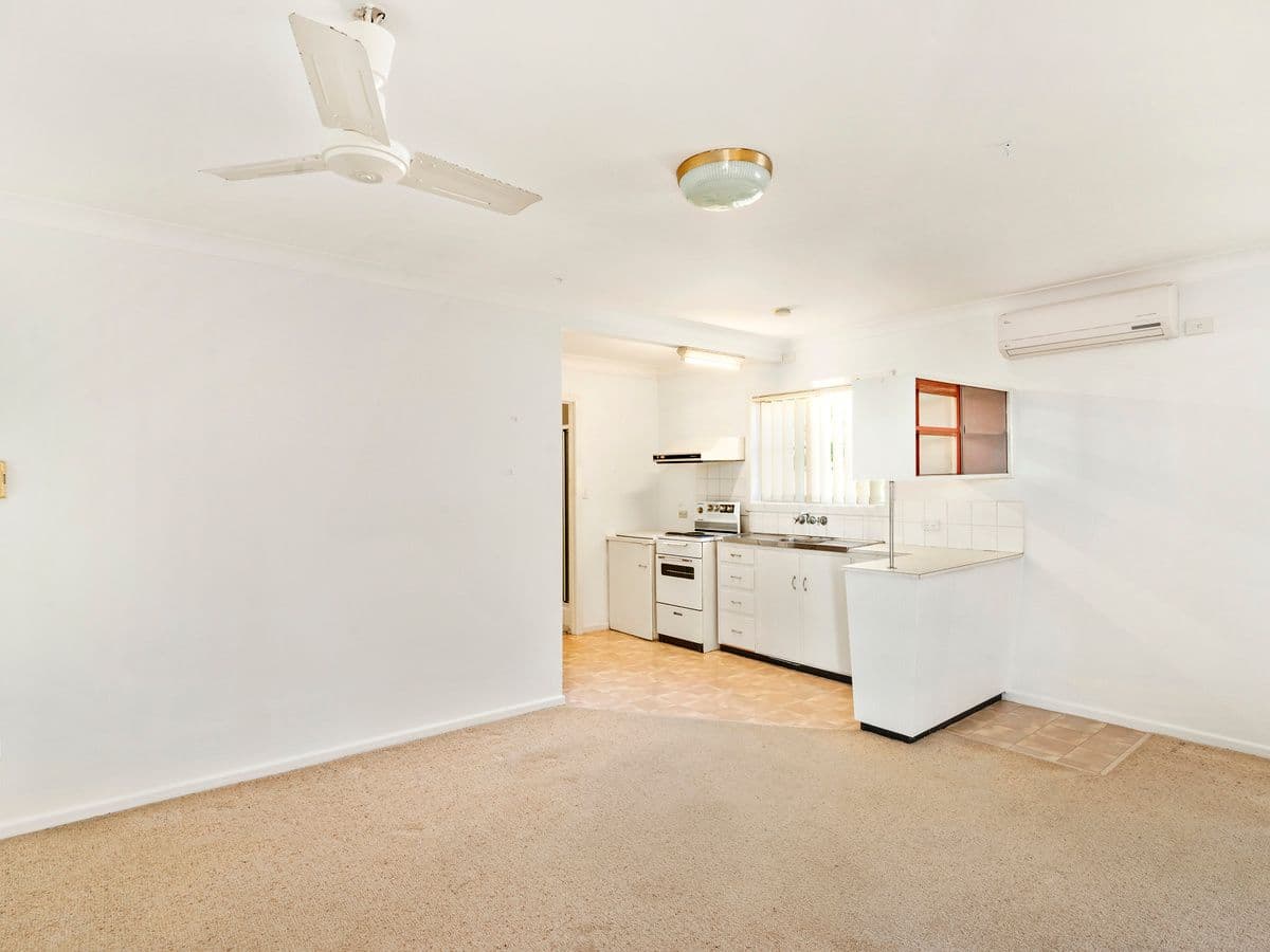 8 Tweed Street, Coolangatta QLD 4225, Coolangatta - Thumbnail 3