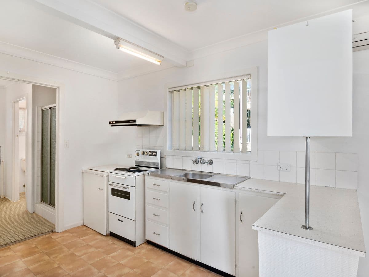 8 Tweed Street, Coolangatta QLD 4225, Coolangatta - Thumbnail 4