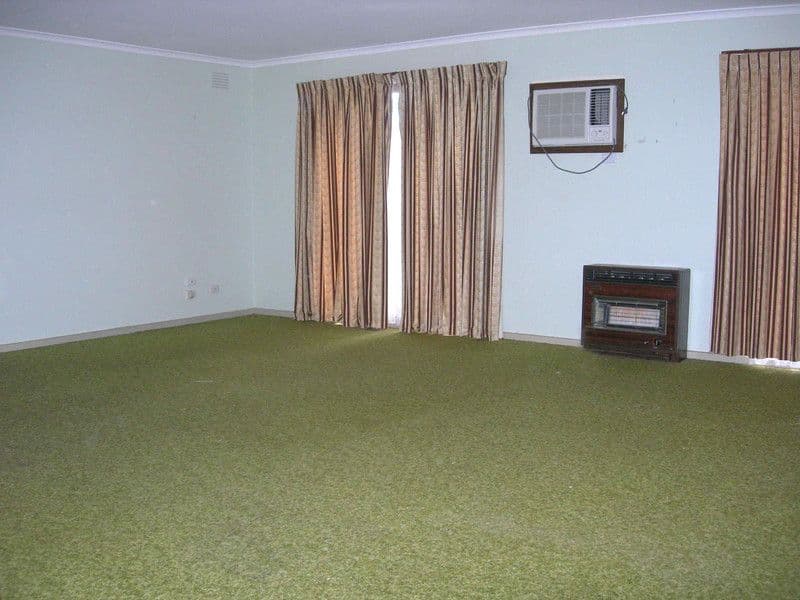 1 Wyatt Place, MELTON VIC 3337, Melton - Thumbnail 4