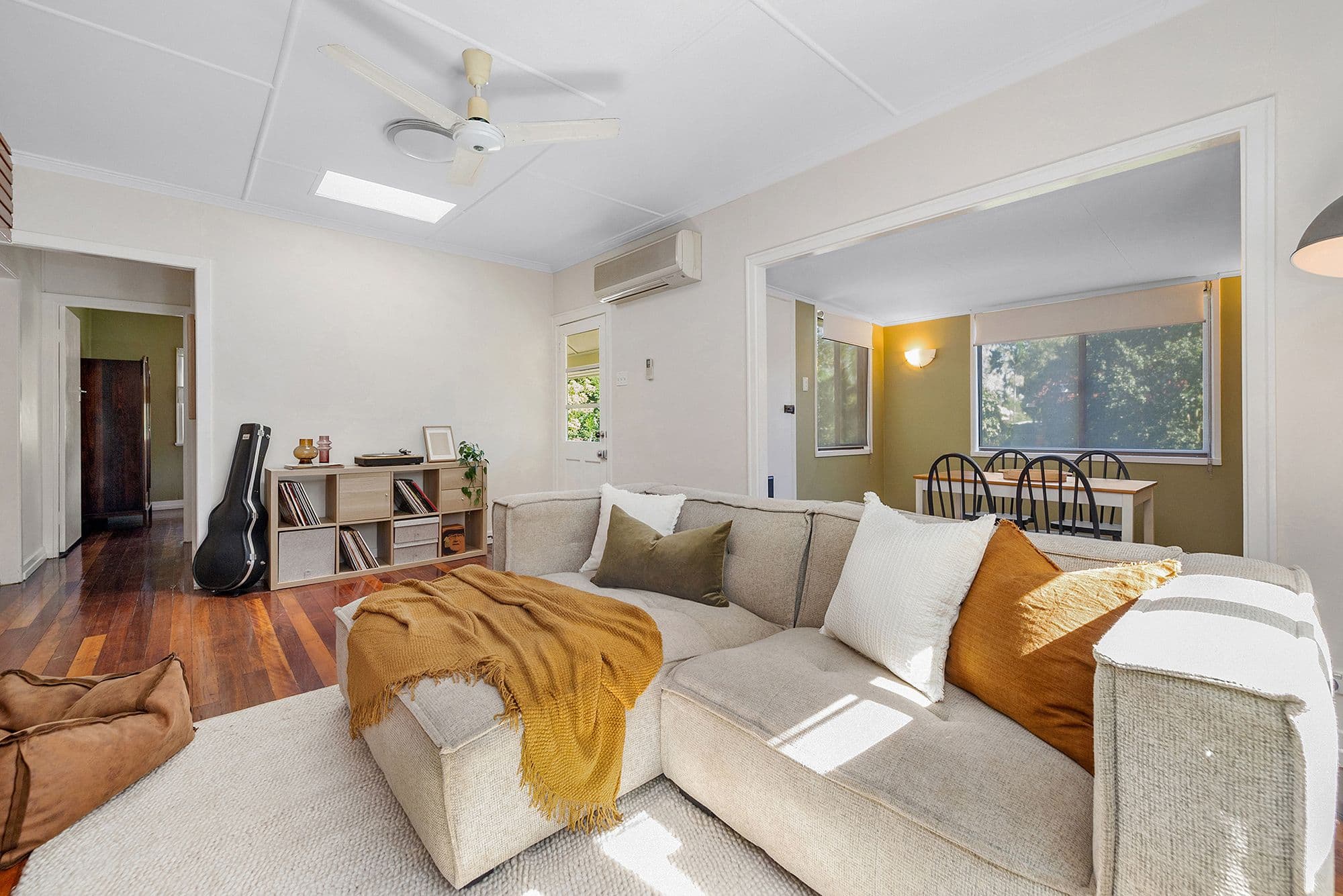 9 Augustus Street, Corinda QLD 4075, Corinda - Thumbnail 2