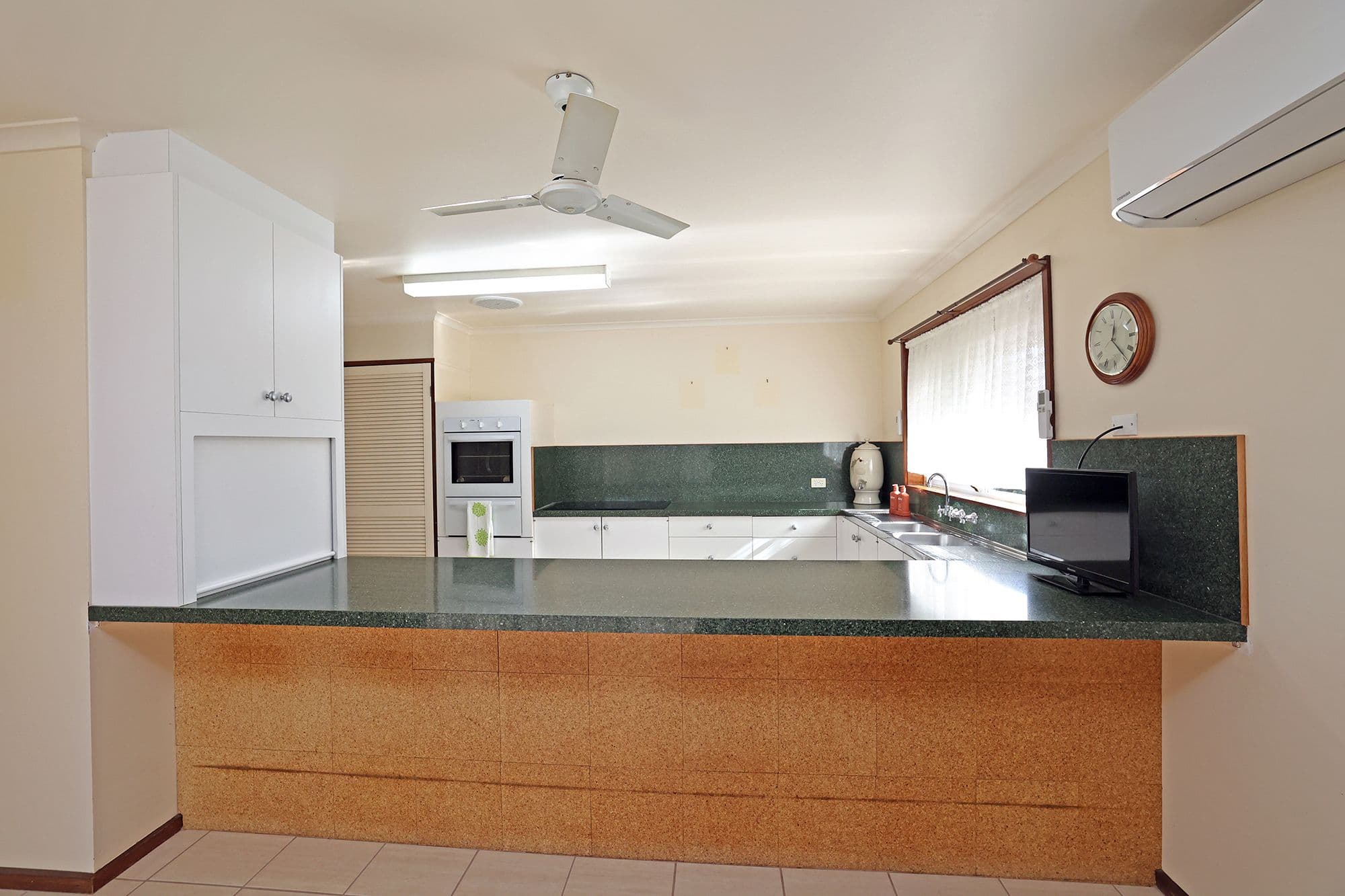 16 Martin Avenue, Ouyen VIC 3490, Ouyen - Thumbnail 6