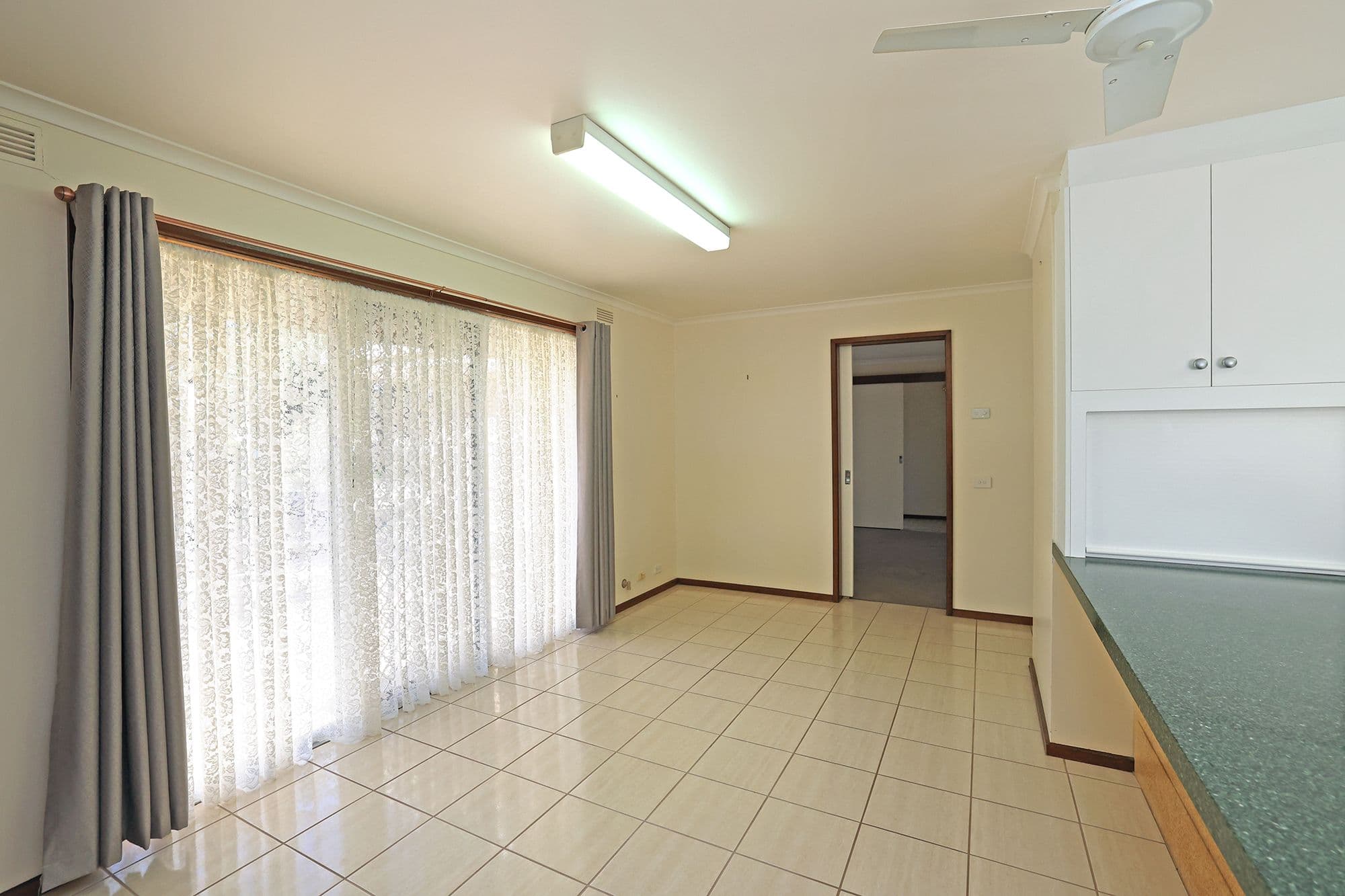 16 Martin Avenue, Ouyen VIC 3490, Ouyen - Thumbnail 7