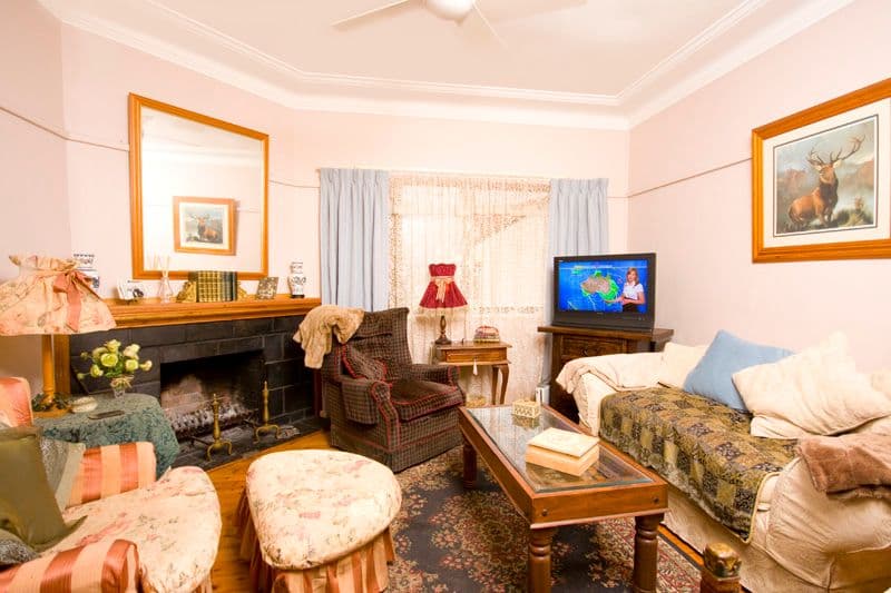6 Balmer Crescent, WOONONA NSW 2517, Woonona - Thumbnail 2