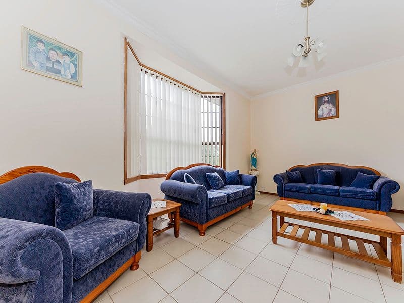 4 McNicol Close, Meadow Heights VIC 3048, Meadow Heights - Thumbnail 3