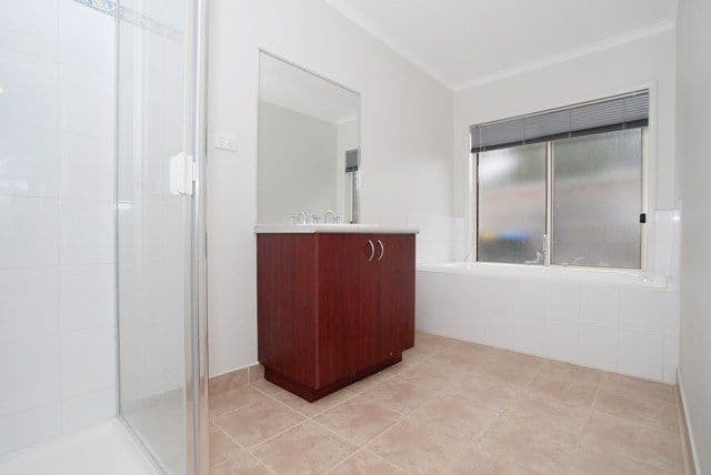 41 Conquest Drive, WERRIBEE VIC 3030, Werribee - Thumbnail 7