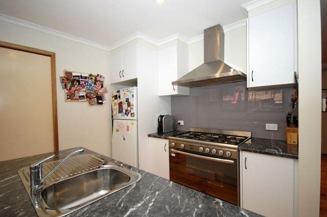 5 Littlejohn Avenue, Mount Evelyn VIC 3796, Mount Evelyn - Thumbnail 7