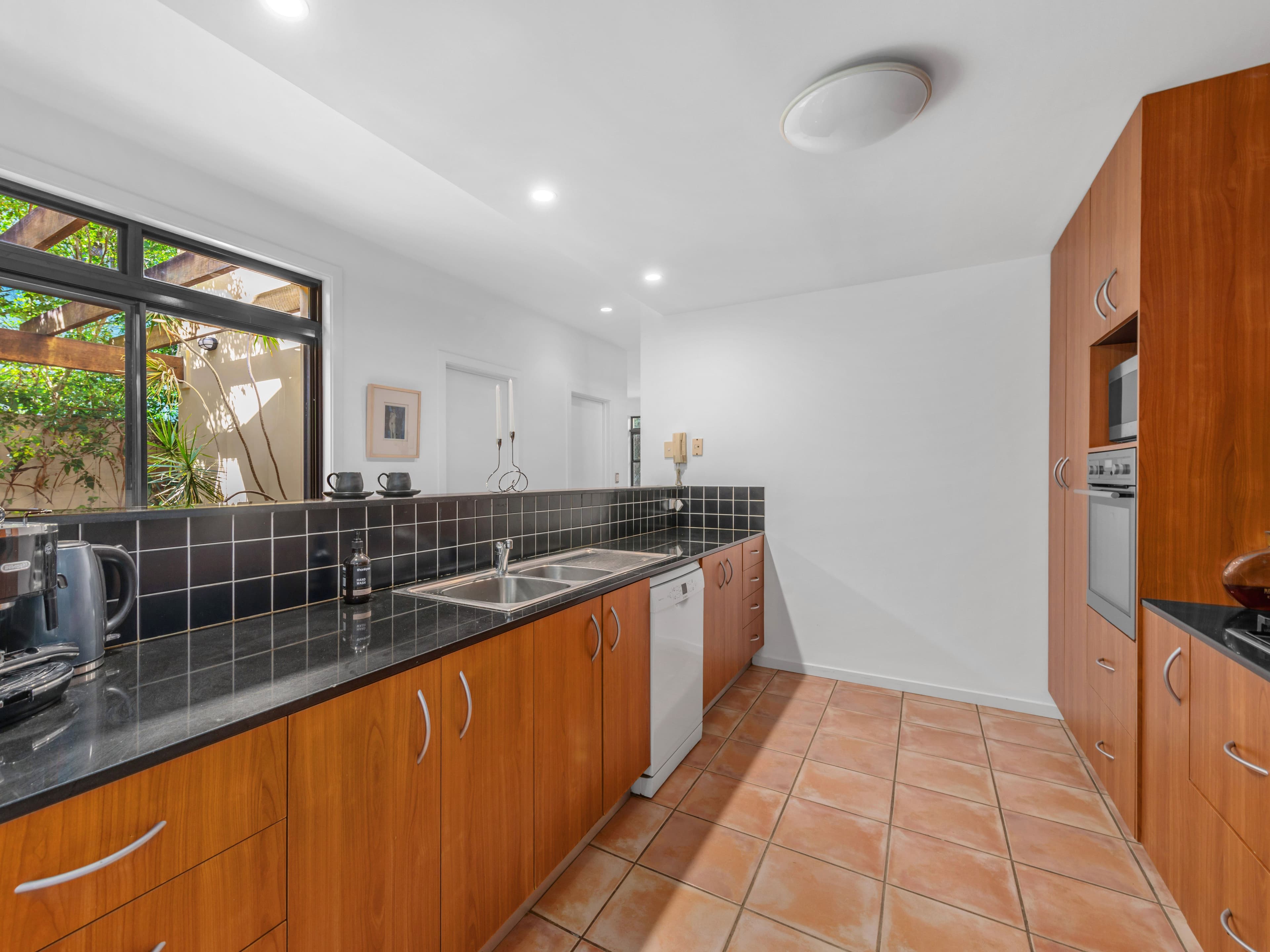 73 Lilly Street, Sherwood QLD 4075, Sherwood - Thumbnail 5