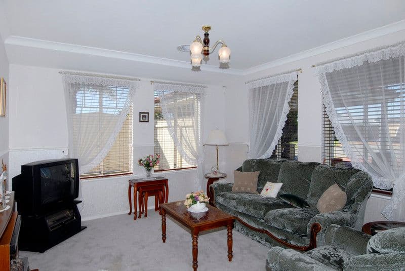 13 Broadbeach Place, WAIKIKI WA 6169, Waikiki - Thumbnail 2