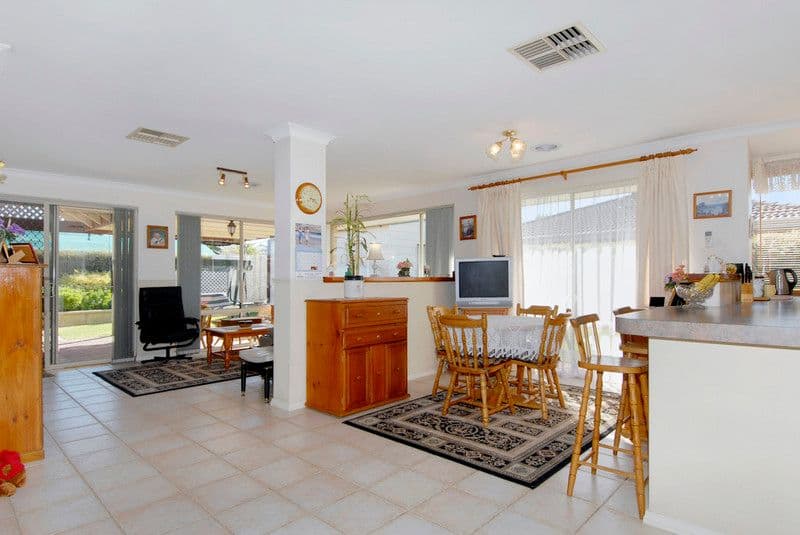 13 Broadbeach Place, WAIKIKI WA 6169, Waikiki - Thumbnail 3