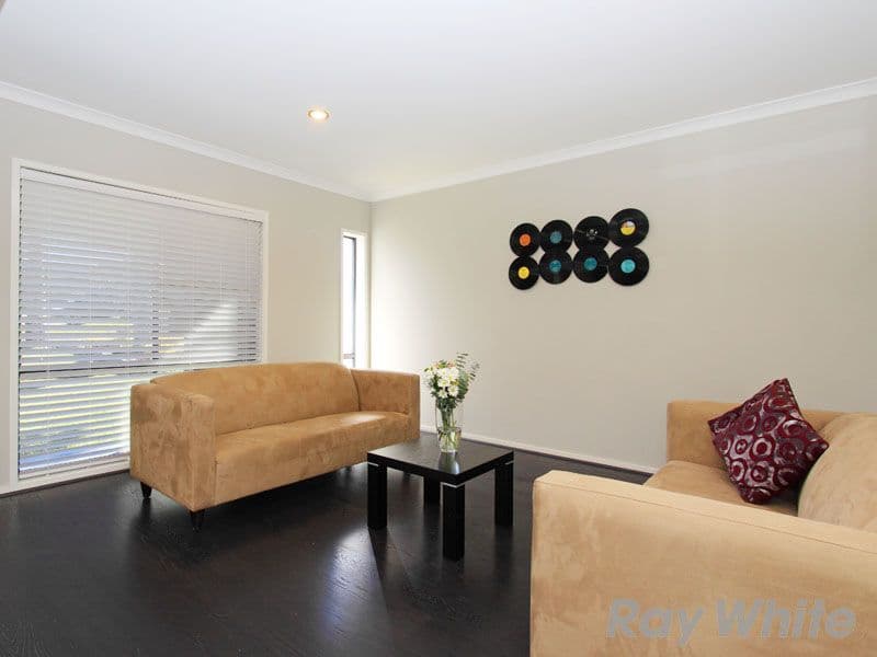 7 Seeana Crescent, BRIDGEMAN DOWNS QLD 4035, Bridgeman Downs - Thumbnail 2