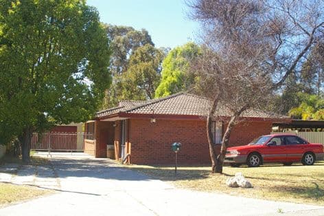 9 Bures Court, GIRRAWHEEN WA 6064, Girrawheen - Thumbnail 2