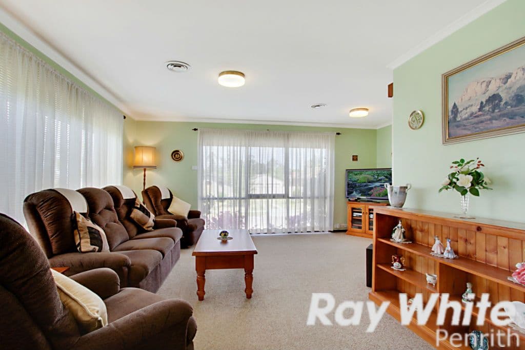 11 Charles Todd Crescent, WERRINGTON COUNTY NSW 2747, Werrington County - Thumbnail 4