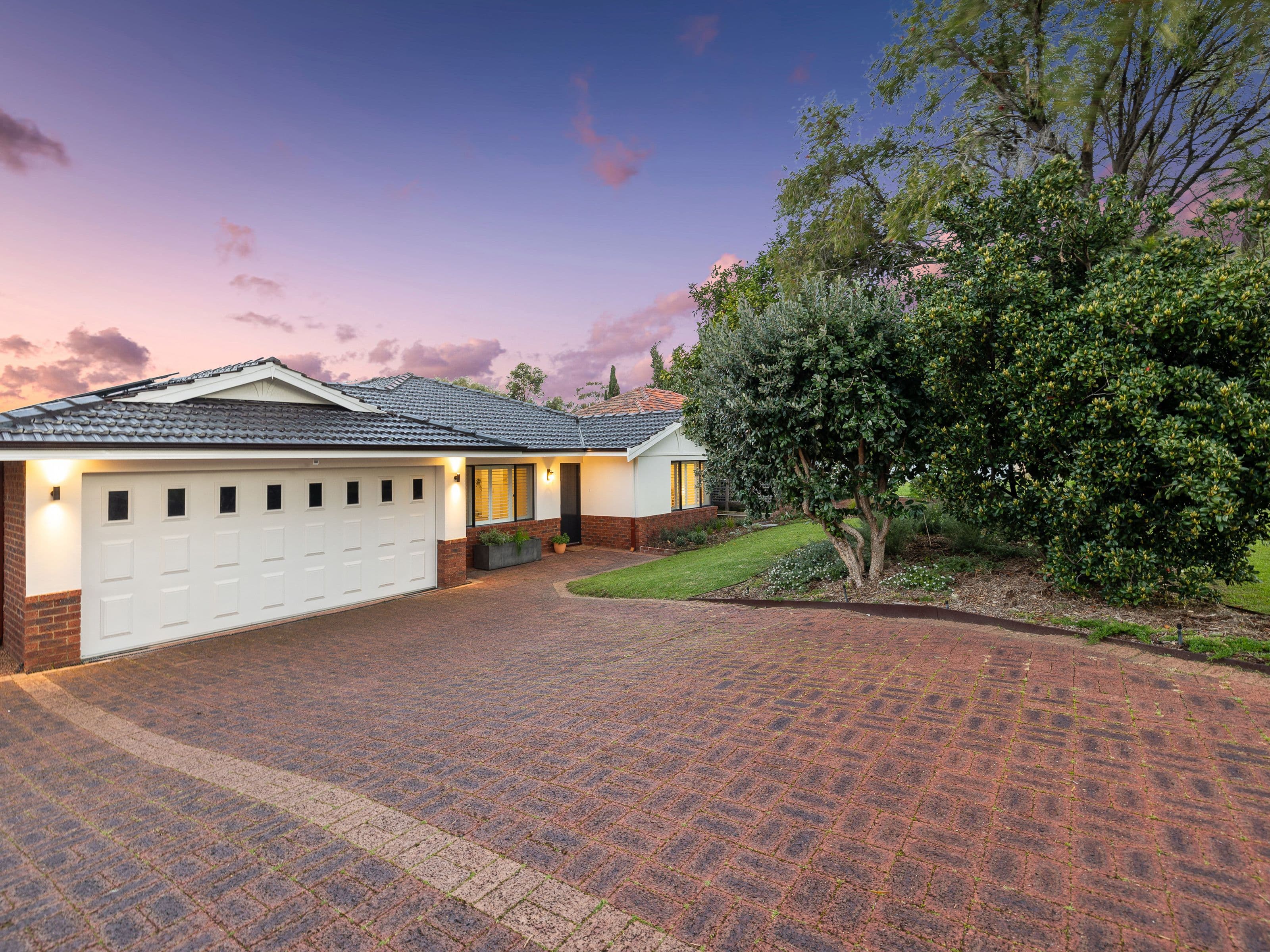 10 McCallum Crescent, Ardross WA 6153, Ardross - Thumbnail 2