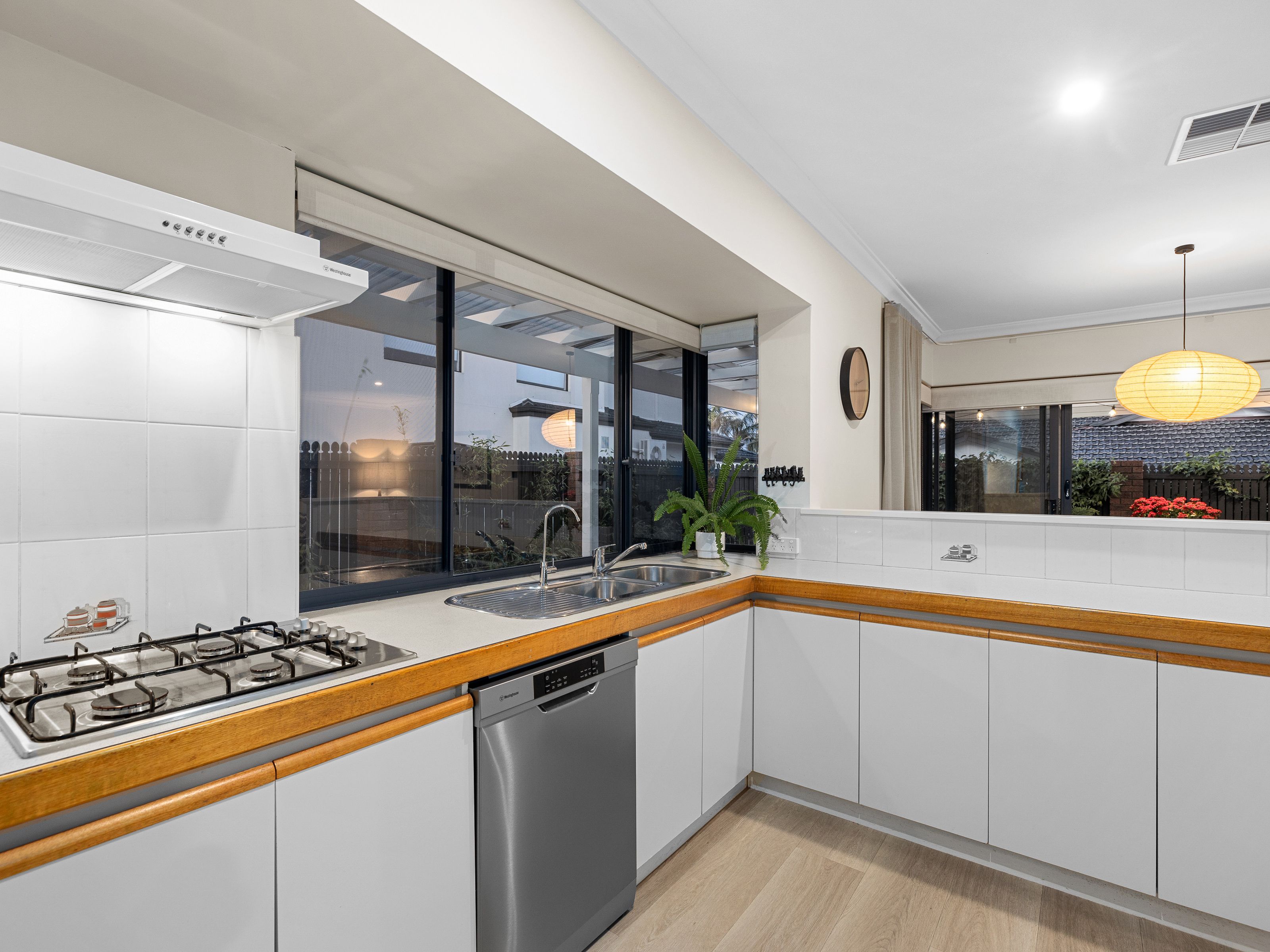 10 McCallum Crescent, Ardross WA 6153, Ardross - Thumbnail 8