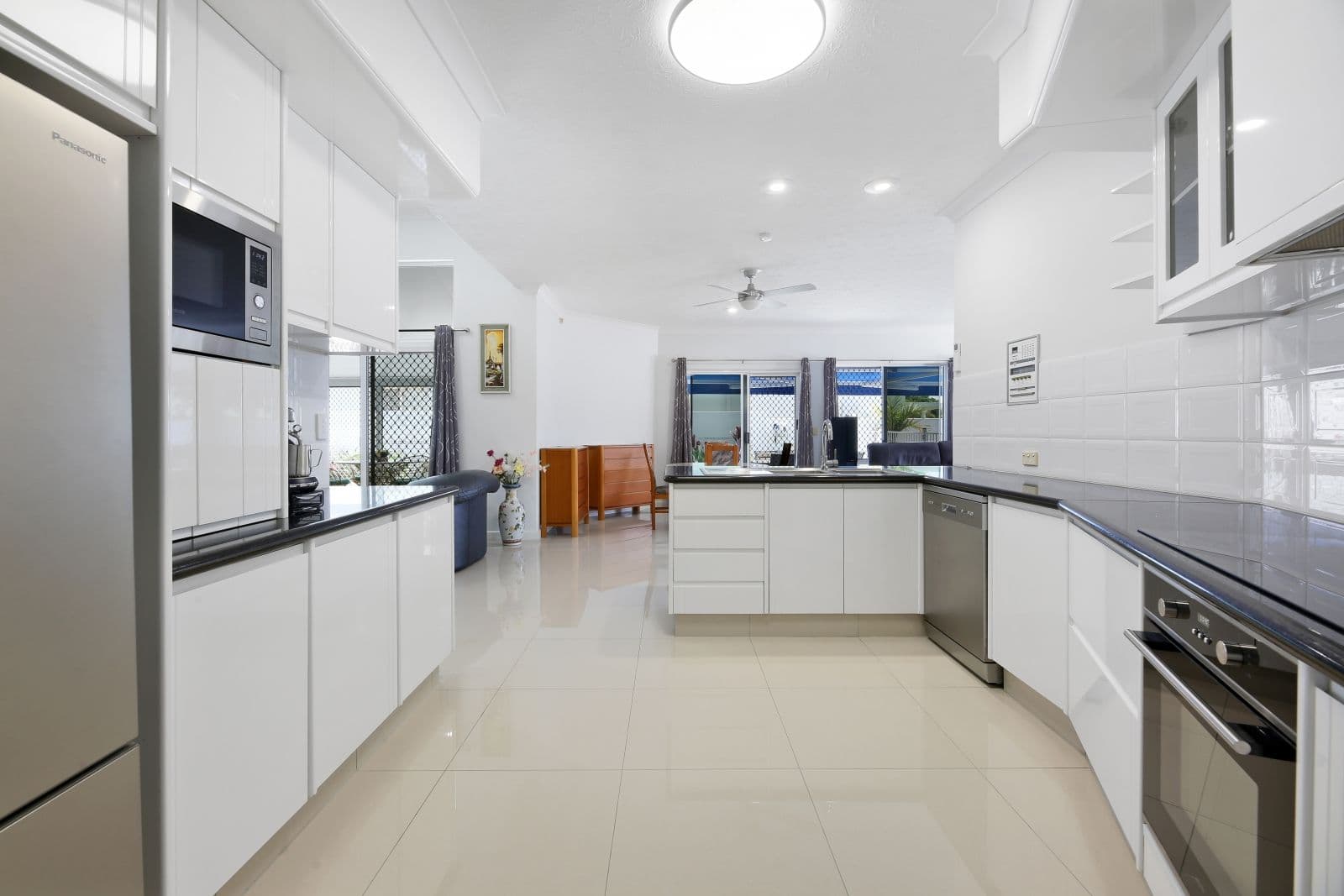 34 Kirralee Drive, Robina QLD 4226, Robina - Thumbnail 7
