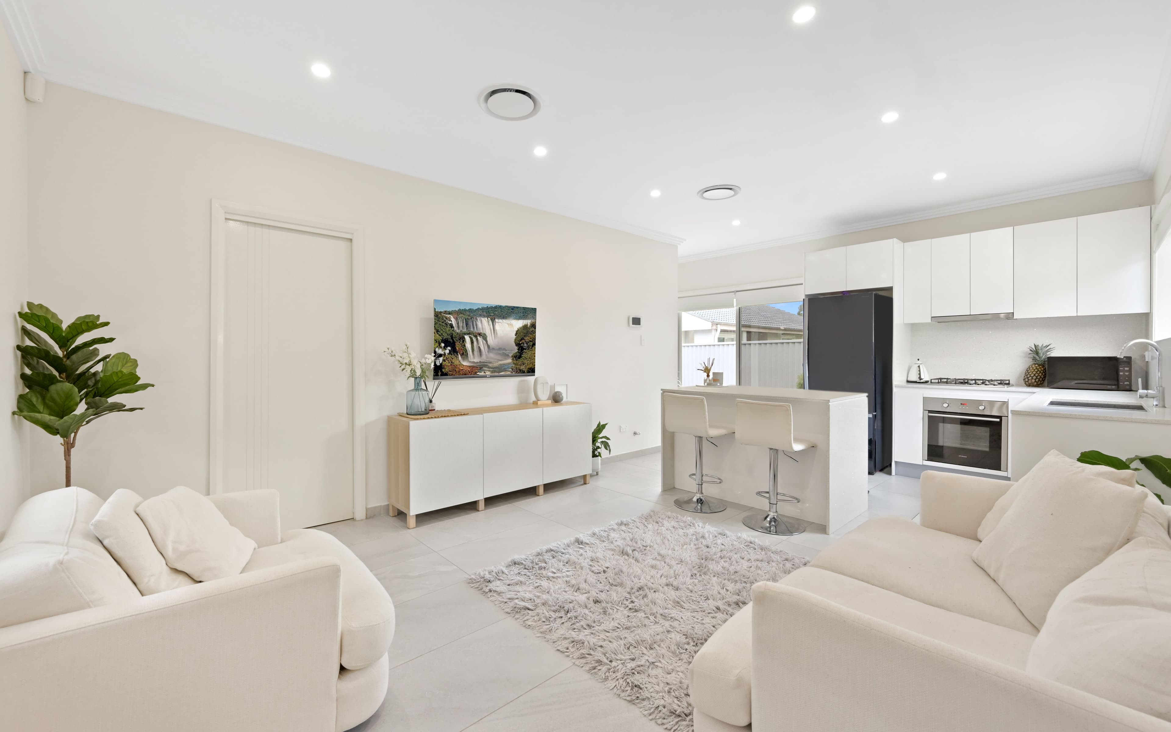 1/15 Gibson Avenue, Casula NSW 2170, Casula - Thumbnail 2