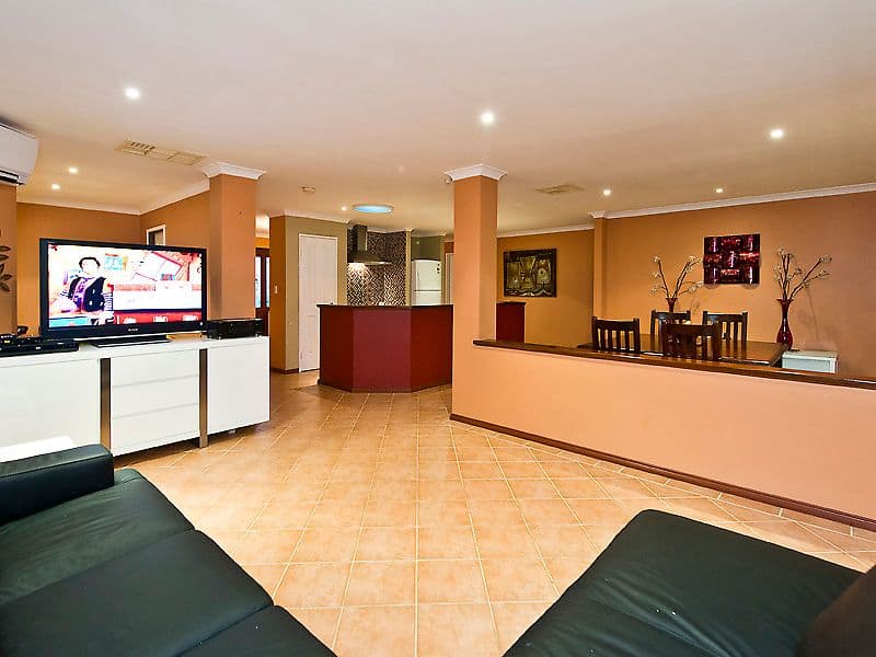 21 Fringe Lily Circle, ELLENBROOK WA 6069, Ellenbrook - Thumbnail 6