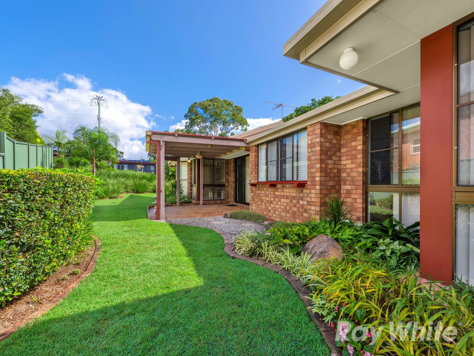 917 South Pine Road, Everton Park QLD 4053, Everton Park - Thumbnail 2