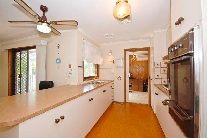 10 Malcolm Court, MOOROOLBARK VIC 3138, Mooroolbark - Thumbnail 4