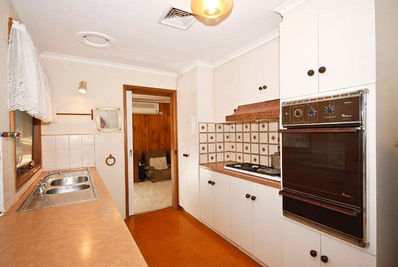 10 Malcolm Court, MOOROOLBARK VIC 3138, Mooroolbark - Thumbnail 5