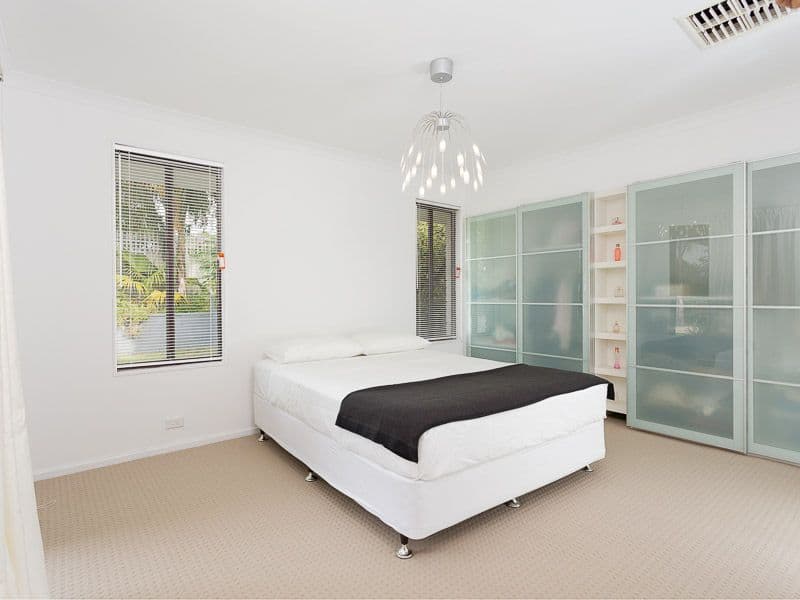 8 Buckingham Crescent, KARDINYA WA 6163, Kardinya - Thumbnail 4